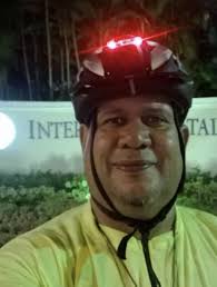 Lamentan muerte de ciclista que se desplomó y murió corriendo en Manatí