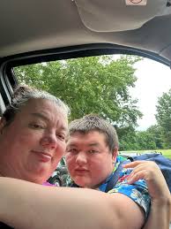 He was a TV star in the '80s, but then he was in a car accident that left  him unable to eat or walk.😱 HIS NAME AND PHOTOS BEFORE AND AFTER are