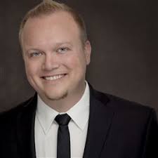 Woodward rises above and makes choral history