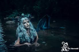 Schwimmen wie eine meerjungfrau, niedernsill. Meerjungfrauen Kostum Fur Halloween Tolle Ideen Und Make Up Tipps