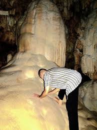 Melihat candi, mengunjungi museum, berfoto, memberi makan rusa waktu terbaik: Petruk Cave Kebumen 2021 All You Need To Know Before You Go With Photos Tripadvisor