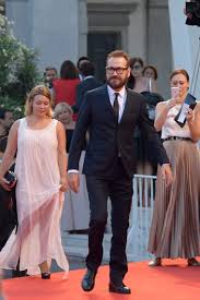 Il dramma di marco giallini: Loredana Giallini Le Foto Di Marco Giallini Con La Fidanzata Stella Scarafoni Mentre Nelle Sale Il 12 Aprile Arriva Io Sono Tempesta Di Daniele Luchetti Tankadora