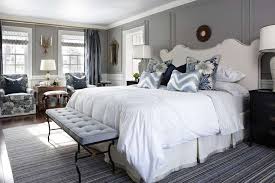 Il completo letto monocromatico dona alla stanza un look elegante ed essenziale che non stanca mai ed è facilmente abbinabile a copriletti e trapuntini con fantasie colorate. Idee Camera Da Letto Color Tortora Foto Design Mag