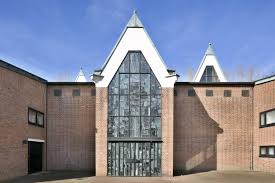 Filho de juiz, more acabou seguindo os passos de seu pai. Pfarrzentrum Thomas Morus In Gelsenkirchen Uckendorf Gelsenkirchen Architektur Baukunst Nrw