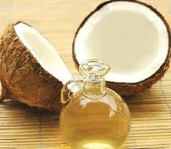 3 طرق للاستفادة من زيت جوز الهند على شعرك Coconut Oil For Teeth Coconut Oil Hair Treatment Oil Pulling