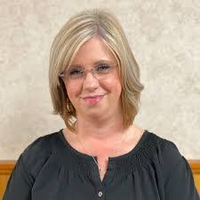 Lesia Cook's Instagram, Twitter & Facebook