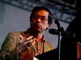 Gustavo petro, gustavo bolívar y david racero radicaron proyecto para garantizar empleo. Umstrittene Amtsenthebung Des Burgermeisters Von Bogota Amerika21