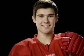 Northland students show support for paralyzed prep hockey player