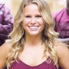 Amanda Coluccio (@missacoluccio)