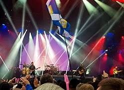 Runrig are a scottish band formed in syke in 1973 by brothers calum and rory macdonald. Runrig Wikipedia