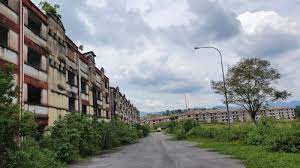 It was once called a ghost town but since the property boom in rawang, the the only amenities nearby this town are schools. Bukit Sentosa Rawang Is It Really A Ghost Town