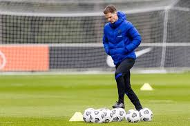 De italiaan noemde alle uitslage op die de nederlander maar wilde horen. Nederlands Elftal Begint In Zeist Met Kleine Groep Aan Ek Voorbereiding Nederlands Voetbal Pzc Nl