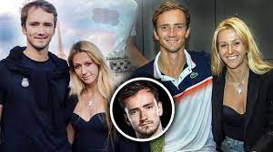 Rusul, care a ajuns la 20 de. Daniil Medvedev Age Biography Net Worth Car Wife And Family 2020 Youtube