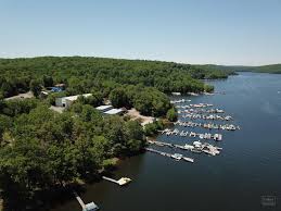 Bakker marine offers new & used watercraft at lake wallenpaupack near hawley, pennsylvania. Commercial Specialty Sold Pennsylvania United States Colliers