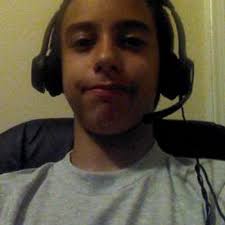 Damien Marquez (@deoxaoi)