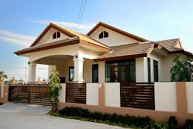 House plans with bonus room house plans with bonus rooms typically have space above the garage or on the second floor to provide additional square footage for storage, a guest suite, a media room, a gym, or any need that the homeowner may have. Modern Bungalow House Interior Design Ideas