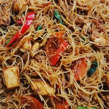 1 bks bihun ( untuk 5 porsi) 2 butir telor 1 piring udang kupas 1/4 potong bawang bombay. Resepi Mee Hoon Goreng Kering