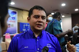 Hewan merupakan nama untuk makhluk hidup yang termasuk ke dalam kingdom animalia. Nizar Anak Najib