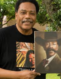 Huami Magazine Dallas/Fort Worth Nov./Dec. 2022 by Terry Watson