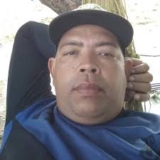 ⭕️ Encontró millones de dólares en una Caleta, posiblemente dinero de algún  Caponarco que lo guardó hace muchos años, pero no pudo quedarse con los  fajos. El tiempo ya lo había podrido