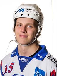 Simon Karlsson inför genrepet och premiären