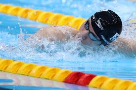 새로운 마린보이 황선우 선수가 한국 신기록으로 자유형 200m 예선에서 당당하게 1위를 차지하고 준결승에 진출하였습니다. 9ljh4lqwqbpgem