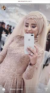 Tesettur Gelin Basi Modelleri Kadinev Com Dugun Gelin Elbise Dugun Gelinler