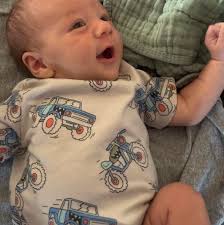 Should you speed up or stop when pulling into the turning lane in  Manchester, TN?