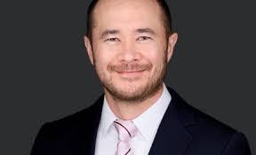 Lisa Bertolini's Instagram, Twitter & Facebook