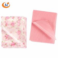 I put in a small tin and carry them in cover wax with two layers of paper towel. Fulton Biodegradable Colored Printed Wax Paper Cover Sheets Chocolate Candy Wrappers Nougat Twisting Wax Paper Candy Buy Biodegradable Candy Paper Wax Paper Candy Colored Wax Paper Candy Wrappers Product On Alibaba Com