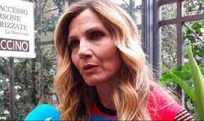 Deve arrivare in modo naturale…. Lorella Cuccarini Confessa Ho Dovuto Proteggere Cosi I Miei Figli