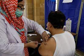 Thousands of frontline health workers from both public and private sectors are being inoculated first. Pakistan Starts Registration Of Citizens Over 65 For Covid 19 Vaccination World Chinadaily Com Cn