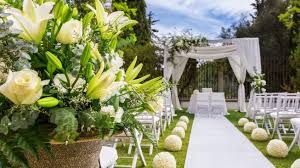 Agar momen pernikahan tetap meriah, kamu harus memperhatikan beberapa hal penting, salah satunya. Tren Dekorasi Pernikahan 2019 Minimalis Simpel Dan Berwarna Pastel