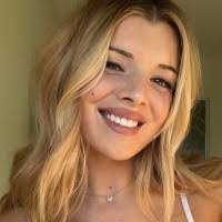 Heather Karrick's Instagram, Twitter & Facebook