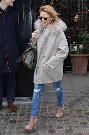 Kylie minogue lisäsi, tämä twiitti ei ole saatavilla. Kylie Minogue Proves She S Still Got It In Super Sexy Underwear Snap Ok Magazine