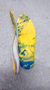 Elles se glissent facilement dans des chaussures de courses ou de randonnées, et assurent un pour cela, l'idéal est de se tenir sur un pied sur la semelle de notre choix. Courir Avec Des Semelles Orthopediques Roro Runner Blog