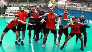 يتحضر منتخب اللاذقية لكرة القدم للمشاركة في بطولة الجمهورية لفئة الأشبال التي ستقام في حمص خلال الفترة القادمة. Ù…Ù†ØªØ®Ø¨ Ø§Ù„Ø´Ø¨Ø§Ø¨ Ù„ÙƒØ±Ø© Ø§Ù„ÙŠØ¯ ÙŠØ®ÙÙ‚ ÙÙŠ ØªØ­Ù‚ÙŠÙ‚ Ø§Ù„ÙÙˆØ² Ø¹Ù„Ù‰ ÙØ±Ù†Ø³Ø§ ÙÙŠ Ø¨Ø·ÙˆÙ„Ø© Ø§Ù„Ø¨Ø­Ø± Ø§Ù„Ù…ØªÙˆØ³Ø· Ø¯Ø§Ø± Ø§Ù„Ù‡Ù„Ø§Ù„