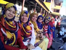 Lirik kami guru malaysia page 5 buku program hari guru tahun 2019 tema hari guru dan lirik lagu kami guru malaysia 2020 portal rasmi warga smk seri hartamas kuala lumpur news tema hari guru 2013 lagu tema hari guru 2010 blog sk kuang aturcara hari guru 2019 pages 1 4 text version anyflip. Kami Guru Malaysia Lirik Youtube