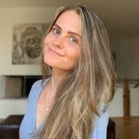 Jeanine Horst's Instagram, Twitter & Facebook