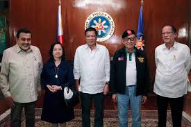 Senate president juan ponce enrile and other members of the senate. President Of The Philippines Military Wiki Fandom