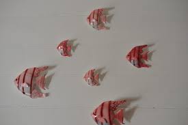 Make an indentation with the scissors at the top and bottom joints where the wallpaper should end, then cut off the excess. Vintage Ceramic Lusterware Angel Fish Lefton Enesco Wall Hanging X 6 Funky Flamingo
