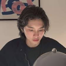 Daniel Amsden's Instagram, Twitter & Facebook