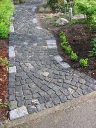 Naturstein Pflaster Ornamantale Verlegeart Bitte Hier Klicken Um Dieses Bild In Seiner Vollen Grosse Zu Betrachten Garten Pflaster Gartenweg Garten
