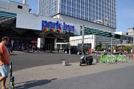 Unsere kunden berichten, dass sie park inn by radisson berlin alexanderplatz vor allem mit der guten lage angenehm überrascht hat. Https Www Visitberlin De System Files Hotel Images Cdn Tomas Travel Com Btk Repository Btm00020100001937108 Btm00020100535022683 Btm00020100670043262 Pdf