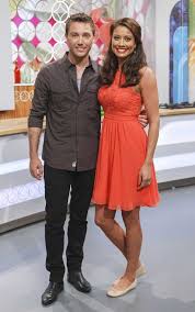 Melanie sykes ретвитнул(а) simon savidge. Melanie Sykes On I M A Celebrity And Let S Do Christmas With Gino D Acampo Tv Radio Showbiz Tv Express Co Uk