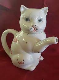 Browse our selection of cat floral rugs and find the perfect design for you—created by our community of independent artists. Vintage Hand Painted Floral Roses Teapot Rose Pink Green White Gold Porcelain Ebay Cat Teapot Tea Pots Cat Themed Accessories