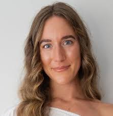 Rebecca Stump's Instagram, Twitter & Facebook