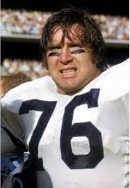 Episode 473! A former Dallas Cowboy great, who started out by being given  up by his mother, at age 2. He grew up in rough conditions, only to come  out the other