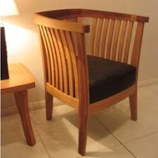This large and luxurious armchair and a more compact version with angled edges and curves can be customised to perfectly fit the needs of the room, whether in the bedroom or living room. Easy Chairs Furniture Plus Sri Lanka