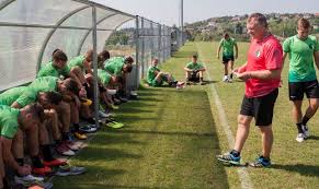 A történtekre mindeközben bognár györgy korábbi labdarúgó, a paksi fc vezetőedzője az m4 sport szakértőjeként reagált. Bognar Gyorgy Nem Vagyik Az Nb I Be Interju Borsonline